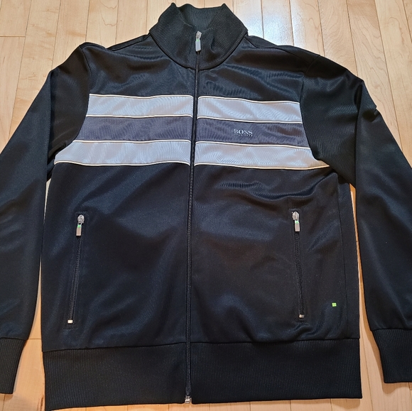 4 for the Price of 1 - HUGO BOSS Green Lab… - Picture 9 of 16